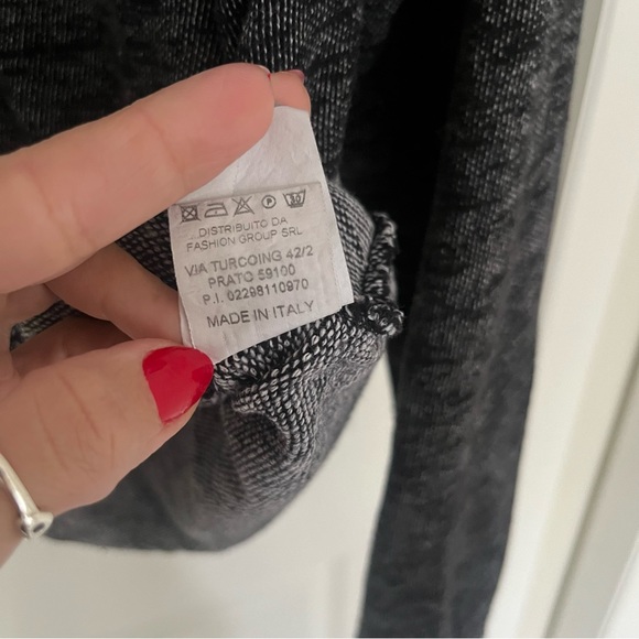 Men’s distressed sweater, made in Italy, grey with white detail, size L - Picture 10 of 10